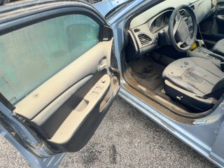 2013 Chrysler 200 Limited - Driver's Front Door Image